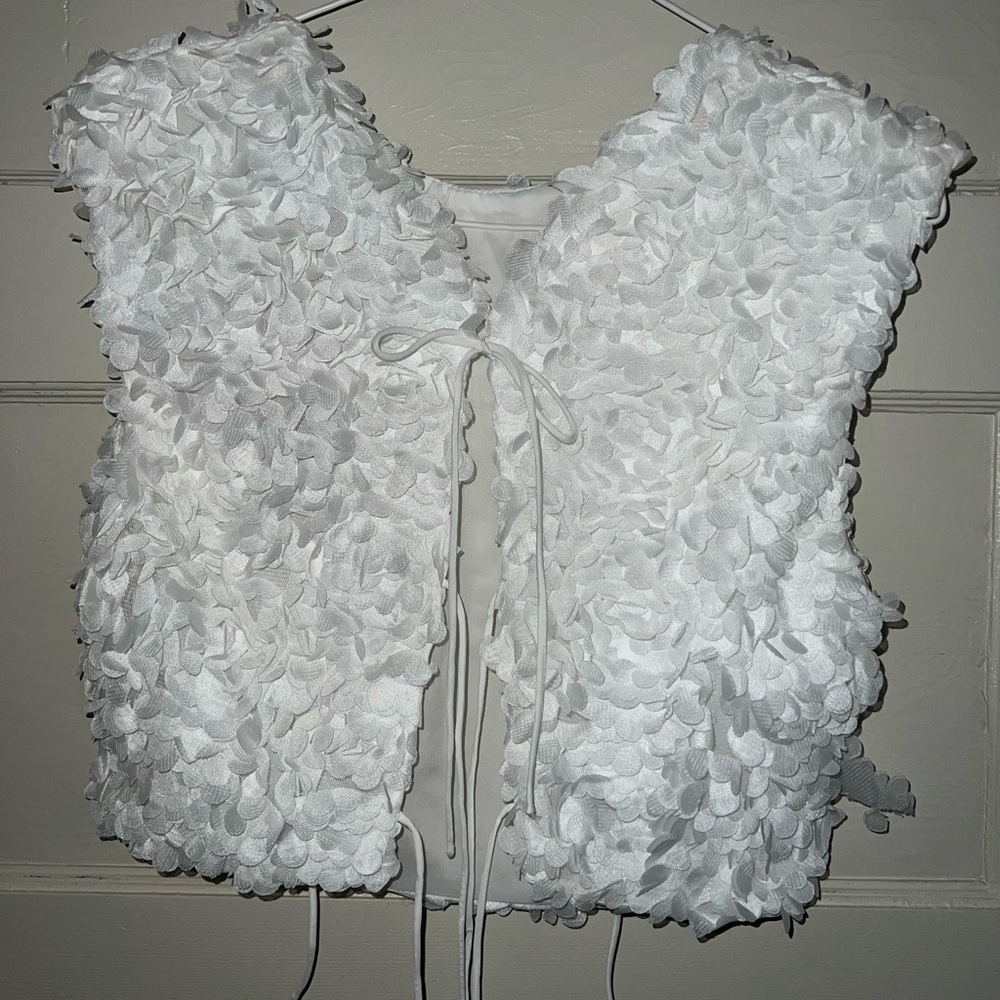 White Floral Appliqué Tie-Front Women's Vest